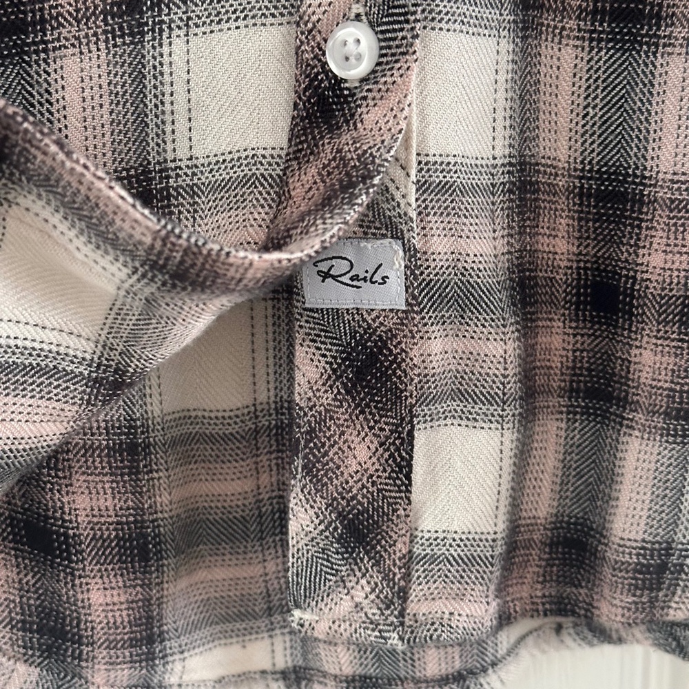 Rails Hunter Shirt Plaid Button Up Long Sleeve Ivory Coal Blush Size Medium - Picture 7 of 15